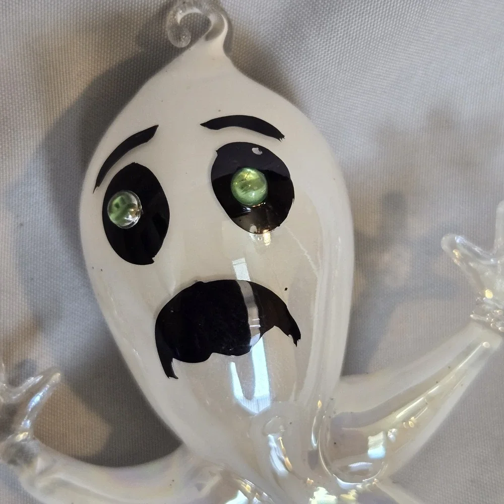 Pier 1 Halloween Iridescent Blown Glass Green Eyes Ghost Ornament Spiral RARE